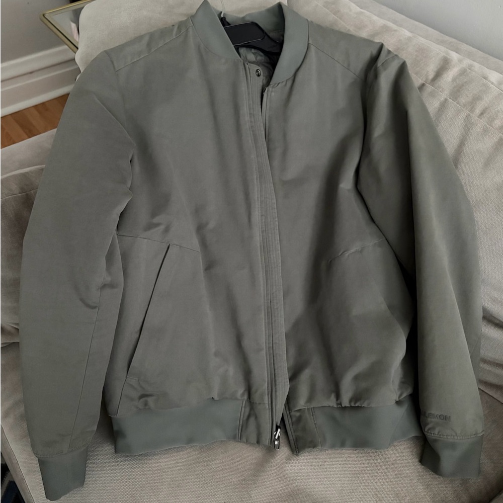 Men's Lululemon Switch Over Bomber Jacket (Light green-ish gray/Jade color) LRG